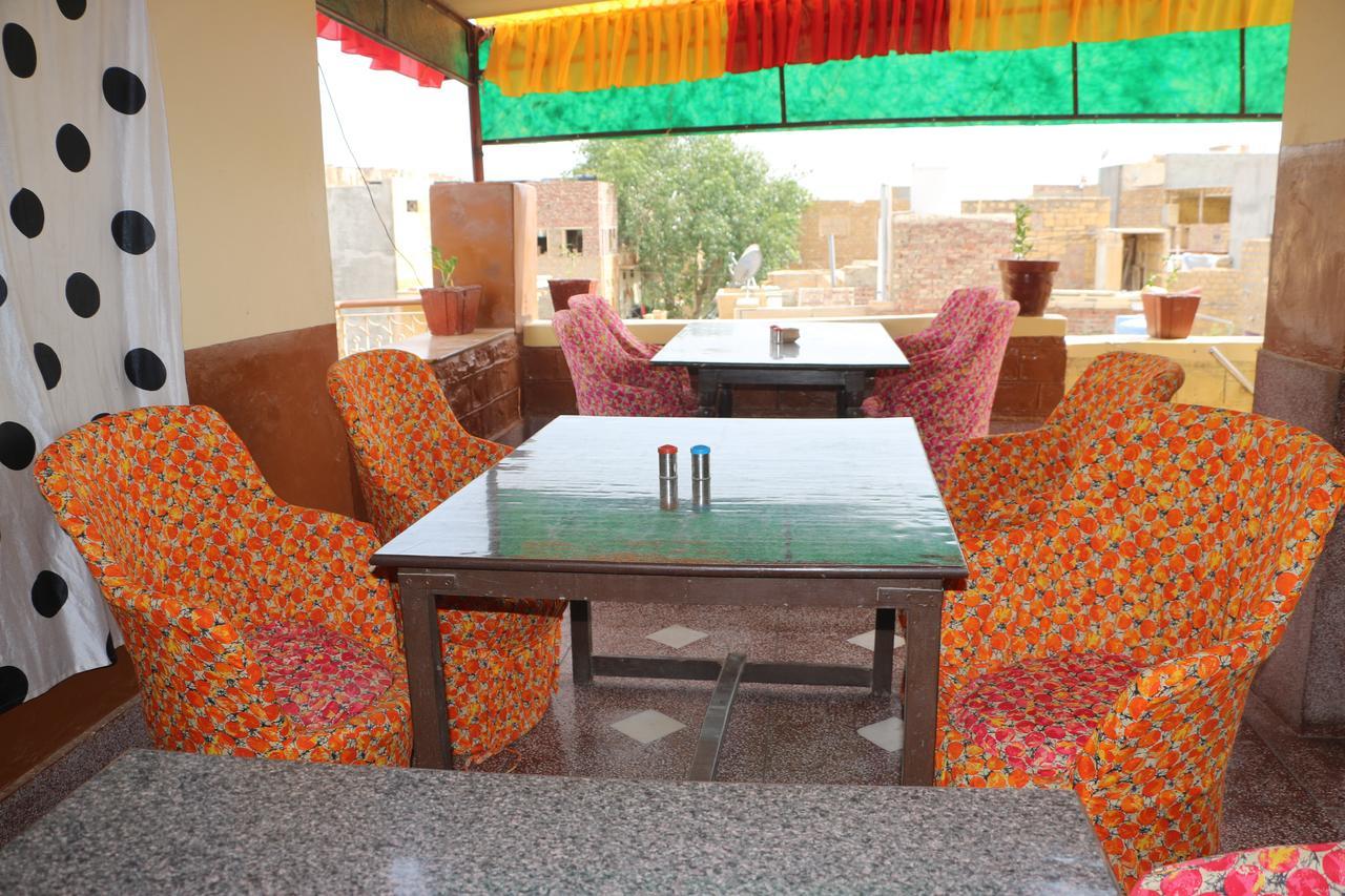 Hotel Renuka Jaisalmer Bagian luar foto